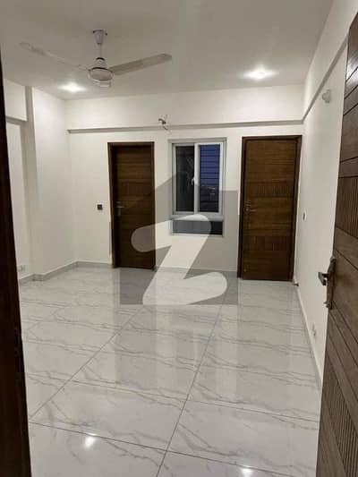 کلفٹن کراچی میں 2 کمروں کا 5 مرلہ فلیٹ 3.15 کروڑ میں برائے فروخت۔