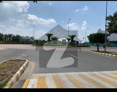 A Spacious 1038 Square Feet Residential Corner Plot In  Dream Gardens  - Block A