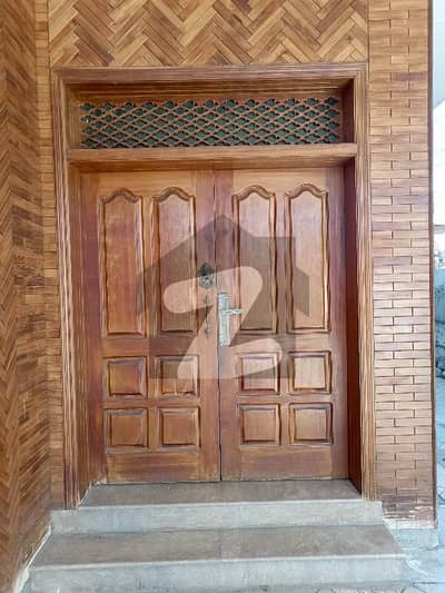 ایف ۔ 11 اسلام آباد میں 2 کمروں کا 1 کنال زیریں پورشن 1.6 لاکھ میں کرایہ پر دستیاب ہے۔