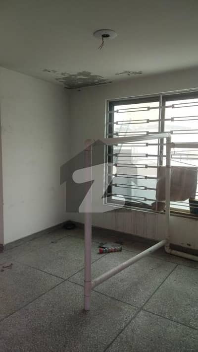 میڈیا ٹاؤن ۔ بلاک ڈی میڈیا ٹاؤن,راولپنڈی میں 4 کمروں کا 12 مرلہ مکان 1.9 لاکھ میں کرایہ پر دستیاب ہے۔