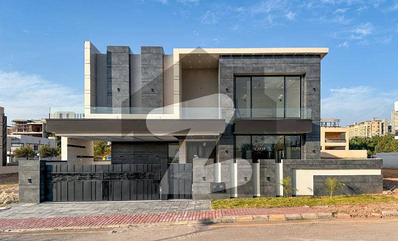 Elegant 1 Kanal Single-Unit House In Block B Elegant 1 Kanal Single-Unit House In Block B