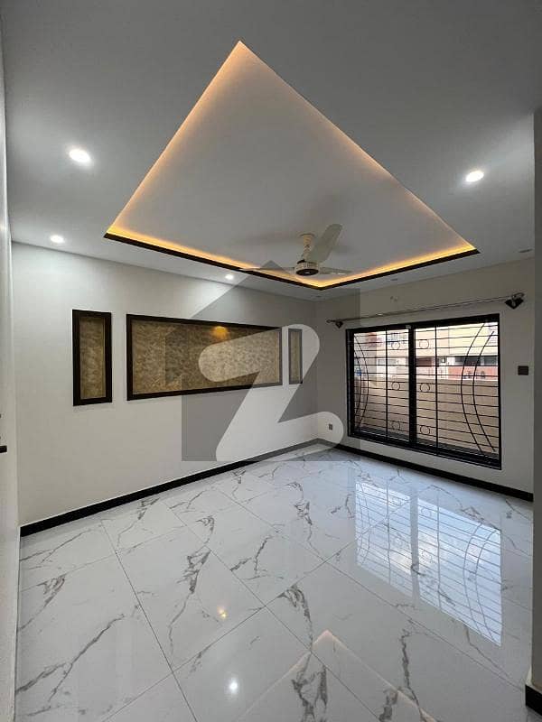 7 MARLA HOUSE AVAILABLE FOR RENT PHASE 8 7 MARLA HOUSE AVAILABLE FOR RENT PHASE 8