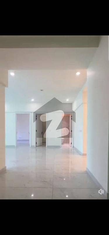 3 Bed DD Luxurious Apartment Available For Sale