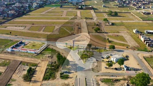 Residencial Plot Available On Excellent Location Of Dream Garden