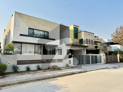 بحریہ ٹاؤن فیز 3 بحریہ ٹاؤن راولپنڈی,راولپنڈی میں 5 کمروں کا 1 کنال مکان 11.5 کروڑ میں برائے فروخت۔ بحریہ ٹاؤن فیز 3 بحریہ ٹاؤن راولپنڈی,راولپنڈی میں 5 کمروں کا 1 کنال مکان 11.5 کروڑ میں برائے فروخت۔