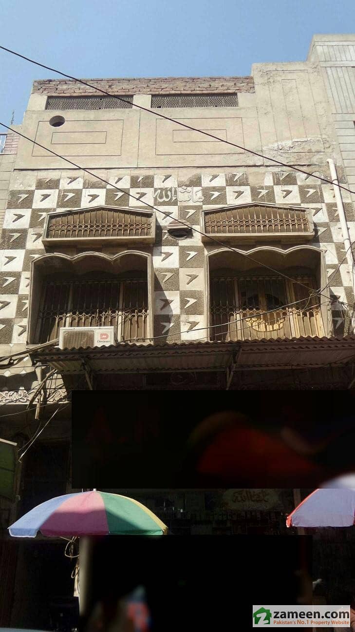 Ground Floor Shop Available At Kachehri Bazar Okara In Triple Storey Building