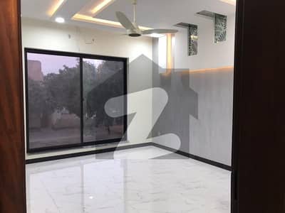 10 Marla House For Sale In Chambelli Block Bahria Town Lahore