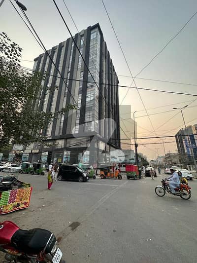 الحفیظ ہائٹس مین بلیوارڈ گلبرگ,گلبرگ,لاہور میں 2 کمروں کا 7 مرلہ دفتر 1.85 لاکھ میں کرایہ پر دستیاب ہے۔