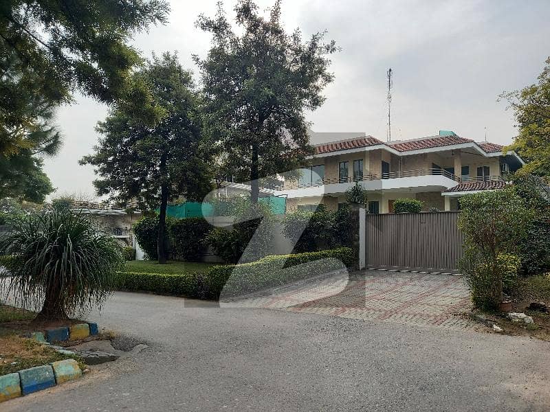 F-7/3 1244 Square Yards House For Sale F-7/3 1244 Square Yards House For Sale