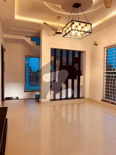 Gulshan-E-Iqbal Block 9 Extremely Outclass Portion 1st Floor 3 Bed Drawing Lounge Kitchen Terrace Gulshan-E-Iqbal Block 9 Extremely Outclass Portion 1st Floor 3 Bed Drawing Lounge Kitchen Terrace