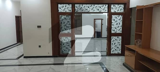 ائیرپورٹ ہاؤسنگ سوسائٹی - سیکٹر 1 ائیرپورٹ ہاؤسنگ سوسائٹی,راولپنڈی میں 3 کمروں کا 12 مرلہ زیریں پورشن 60.0 ہزار میں کرایہ پر دستیاب ہے۔