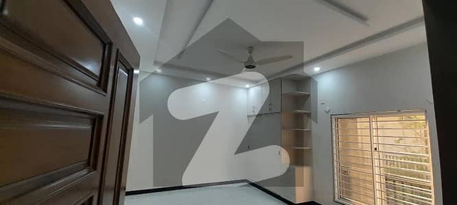 I-8/3 Corner Extra Lush Green Loan 24 Marla Luxury Double Storey For Rent