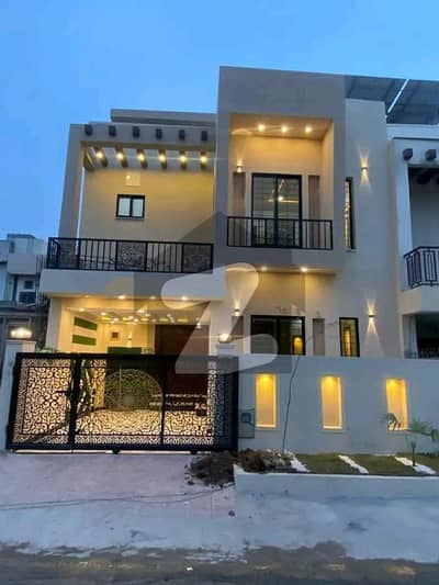 5 MARLA BRAND-NEW LUXURY DESIGNER House Available For Sale Proper Double Unit Double Store Walking Distance Masjid Commercial Park Hospital EtC 5 MARLA BRAND-NEW LUXURY DESIGNER House Available For Sale Proper Double Unit Double Store Walking Distance Masjid Commercial Park Hospital EtC