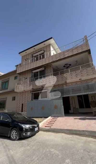 House Of 10 Marla Is Available In Contemporary Neighborhood Of Shaheen Town