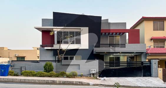 بحریہ ٹاؤن فیز 3 بحریہ ٹاؤن راولپنڈی,راولپنڈی میں 5 کمروں کا 1 کنال مکان 7.75 کروڑ میں برائے فروخت۔ بحریہ ٹاؤن فیز 3 بحریہ ٹاؤن راولپنڈی,راولپنڈی میں 5 کمروں کا 1 کنال مکان 7.75 کروڑ میں برائے فروخت۔