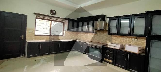 One Kanal Triple Unit House For Sale