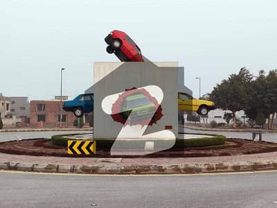 10 MARLA RESIDENTIAL PLOT FOR SALE POSSESSION UTILITY CHARGES PAID LDA APPROVED GAS AVAILABLE IN SOUTHERN BLOCK PHASE 1 BAHRIA ORCHARD LAHORE