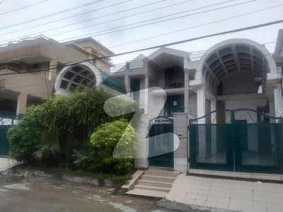 1 Kanal House for sale Judicial colony Rawalpindi near Gulberg Greens