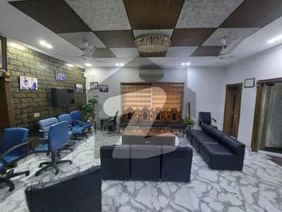 15 Marla Bungalow Near Zahoor Elahi Chowk Gulberg