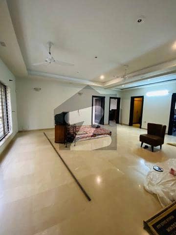 1 Kanal Luxury Full House Available On Rent