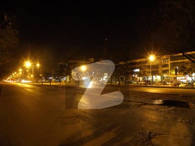 آئی ۔ 8 مرکز آئی ۔ 8,اسلام آباد میں 1 مرلہ دکان 6.5 کروڑ میں برائے فروخت۔