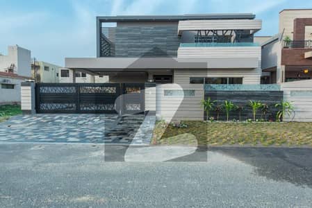 D H A Lahore 1 Kanal Brand New Mazher Munir Design House With 100% Original Pics Available For Rent