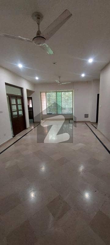 INDEPENDENT UPPER PORTION AVAILABLE FOR RENT IN BANIGALA