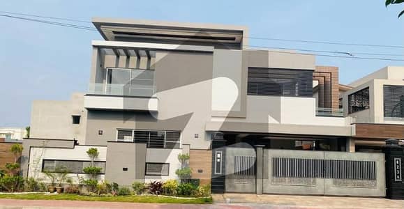 A BEAUTIFUL 1 KANAL HOUSE FOR SALE IN SECTOR C BAHRIA TOWN LAHORE