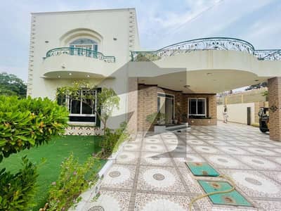 FURNISHED 6 BEDROOM WITH BASEMENT 1000 YARDS BUNGALOW FOR RENT AT PRIME LOCATION OF DHA PHASE 5