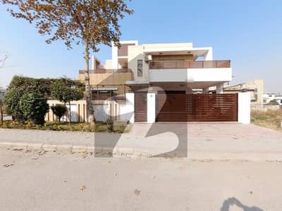 ڈی ۔ 17 اسلام آباد میں 7 کمروں کا 1 کنال مکان 4.0 لاکھ میں کرایہ پر دستیاب ہے۔