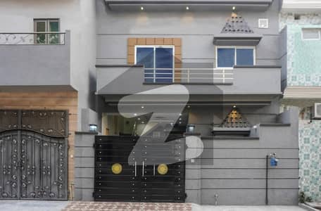 5 Marla Triple Story Sui Gas Available Lower 2 Bed 1st Floor 2 Bed 2nd Floor 2 bed 3 Drawing Room 3 TVL 3 Kitchen Super Hot Location