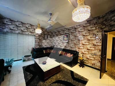 ڈی ایچ اے فیز 5 - بلاک ای فیز 5,ڈیفنس (ڈی ایچ اے),لاہور میں 5 کمروں کا 1 کنال مکان 10.5 کروڑ میں برائے فروخت۔ ڈی ایچ اے فیز 5 - بلاک ای فیز 5,ڈیفنس (ڈی ایچ اے),لاہور میں 5 کمروں کا 1 کنال مکان 10.5 کروڑ میں برائے فروخت۔
