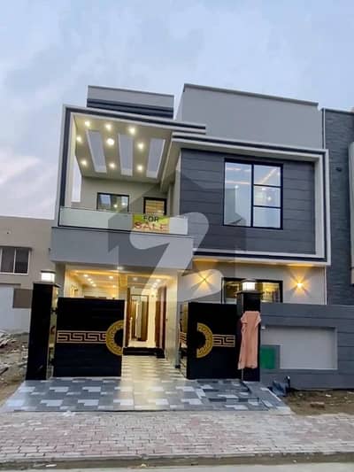 پارک ویو سٹی لاہور میں 4 کمروں کا 5 مرلہ مکان 1.6 کروڑ میں برائے فروخت۔ پارک ویو سٹی لاہور میں 4 کمروں کا 5 مرلہ مکان 1.6 کروڑ میں برائے فروخت۔