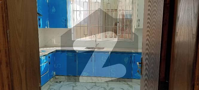 بنی گالہ اسلام آباد میں 5 کمروں کا 10 مرلہ مکان 4.0 کروڑ میں برائے فروخت۔