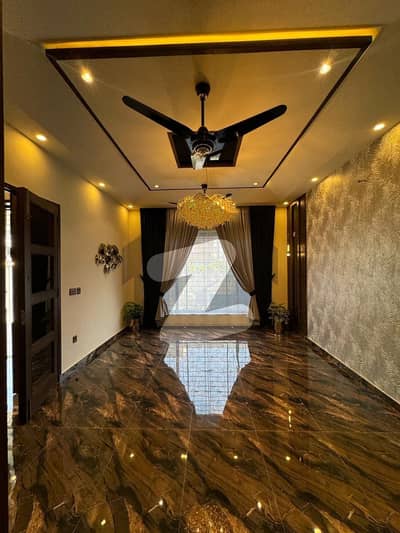 10 MARLA UPPER PORTION AVAILABLE FOR RENT