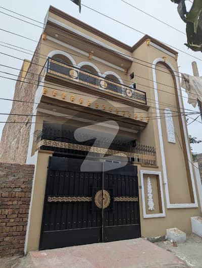 سبزہ زار کالونی ملتان میں 3 کمروں کا 4 مرلہ مکان 1.45 کروڑ میں برائے فروخت۔