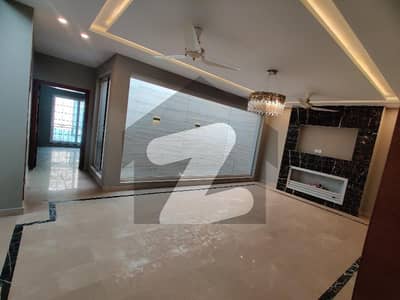 پارک روڈ اسلام آباد میں 5 کمروں کا 5 مرلہ مکان 70.0 ہزار میں کرایہ پر دستیاب ہے۔