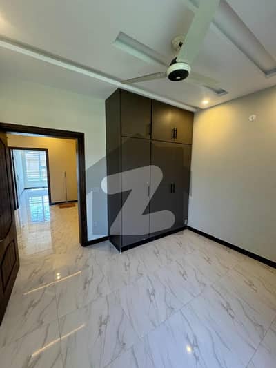 Luxury 5 Marla House Available For Sale