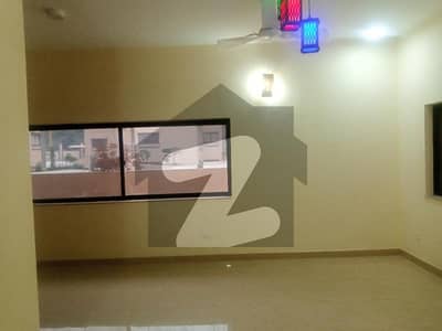 حیات آباد فیز 5 حیات آباد,پشاور میں 5 کمروں کا 9 مرلہ فلیٹ 2.35 کروڑ میں برائے فروخت۔ حیات آباد فیز 5 حیات آباد,پشاور میں 5 کمروں کا 9 مرلہ فلیٹ 2.35 کروڑ میں برائے فروخت۔