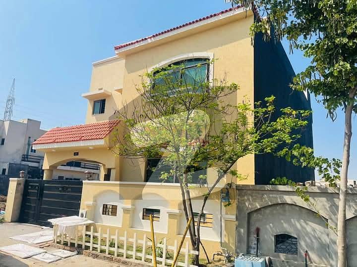 7 Marla Brand New House For Rent Bahria Town Phase 8, Bahria Town ...