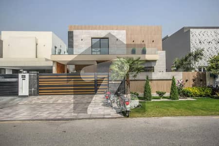 100 % Original Slightly Used Bungalow For Sale Near Dolmen Mall