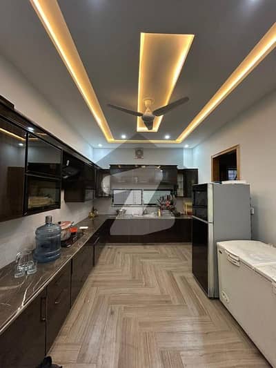 UPPER PORTION 3BEDROOM TV LOUNGE PARKING