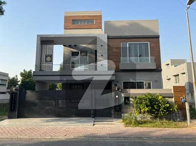 10 Marla Like Brand New Luxury House Available For Sale In Bahria Town Lahore