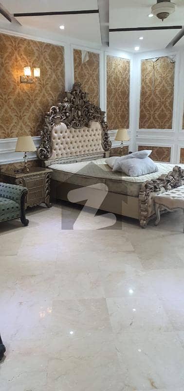 ROOM FOR RENT ROOM FOR RENT