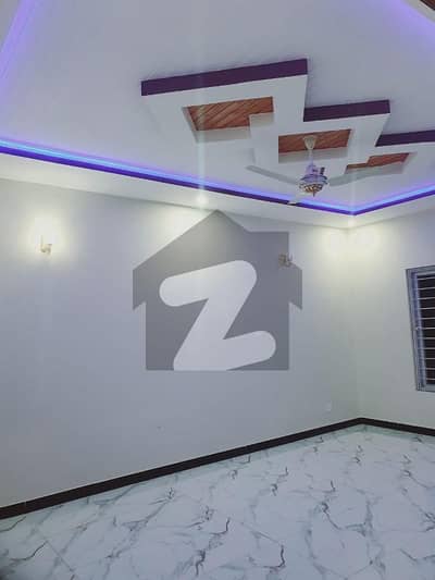 ٹاپ سٹی 1 - بلاک ڈی ٹاپ سٹی 1,اسلام آباد میں 6 کمروں کا 10 مرلہ مکان 4.3 کروڑ میں برائے فروخت۔