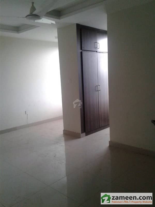 Beautiful 3 Bedrooms Apartment Available For Rent In Civic Center