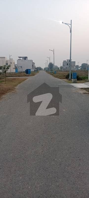 ڈی ایچ اے فیز 8 - بلاک زیڈ 6 ڈی ایچ اے فیز 8,ڈیفنس (ڈی ایچ اے),لاہور میں 5 مرلہ رہائشی پلاٹ 80.0 لاکھ میں برائے فروخت۔ ڈی ایچ اے فیز 8 - بلاک زیڈ 6 ڈی ایچ اے فیز 8,ڈیفنس (ڈی ایچ اے),لاہور میں 5 مرلہ رہائشی پلاٹ 80.0 لاکھ میں برائے فروخت۔