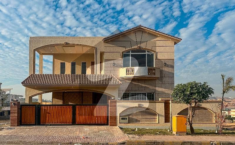 1 Kanal Luxury Designer House 1 Kanal Luxury Designer House