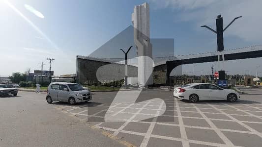 Bahria Paradise Commercial Plot Available