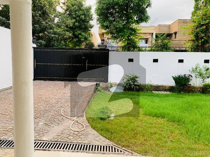 F-10/2 Main Sumbal Road Corner Plot Size (600 SQ YARD) Front And Back Open F-10/2 Main Sumbal Road Corner Plot Size (600 SQ YARD) Front And Back Open